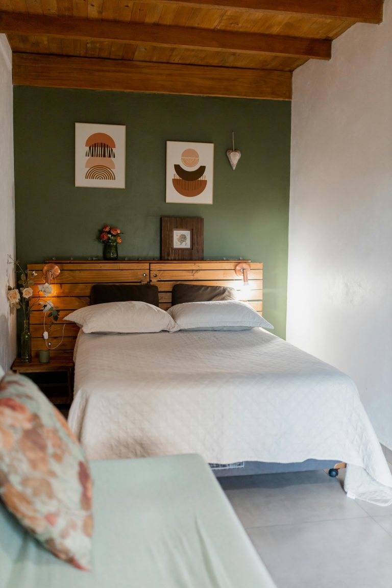 Is Renting an HDB Room in Singapore a Good Option for Expats?